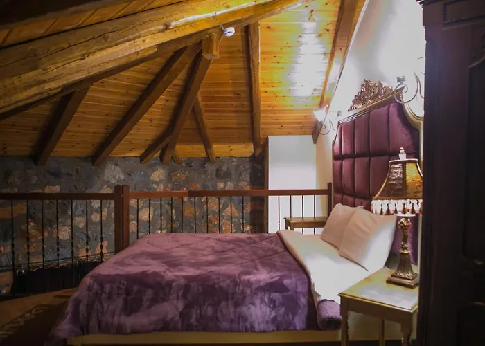 Montecristo Палайос-Агиос-Атанасиос