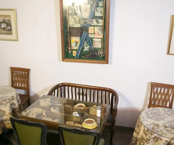 招待所 Montecristo 4*